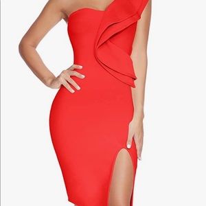 Beautiful NWOT Bodycon Bandage dress.